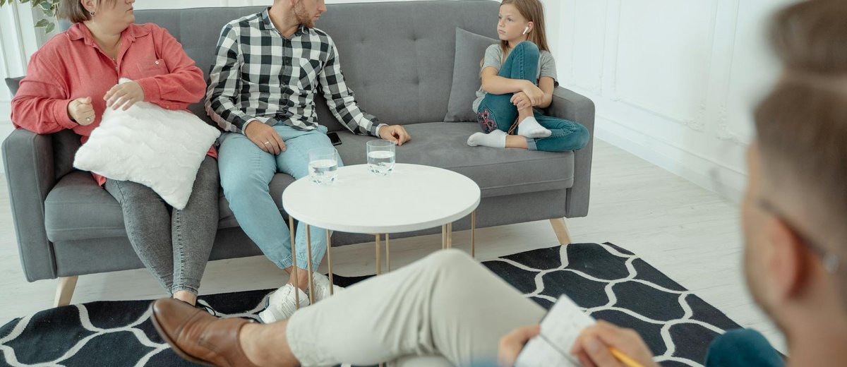 Selektif Mutizm Nedir? Çocuklarda Belirtiler ve Destek Adımları | Kapak